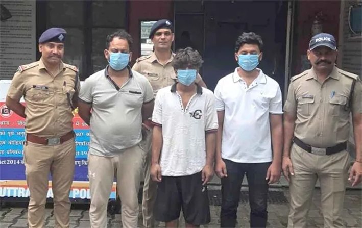 ஓட்டலில் 16 வயது சிறுமி பலாத்காரம்.. 3 பேர் கைது
