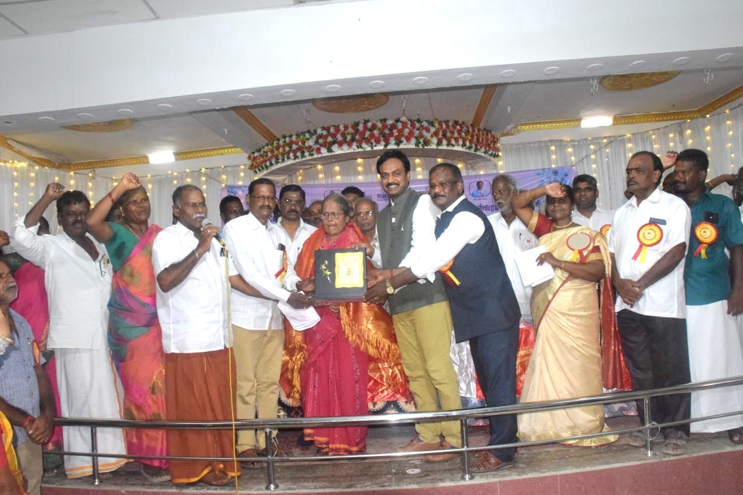ரேஷன் கடை ஊழியர்களுக்கு 3 ஆண்டுகளுக்கு ஒருமுறை ஊதியம் உயர்த்தி வழங்க வேண்டும்..