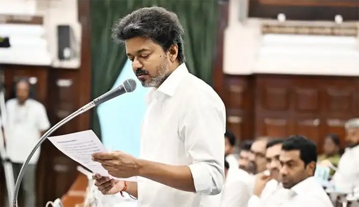  டிரைவிங் லைசென்ஸ் இனி ஆன்லைனில் பதிவிறக்கம்-முதல்வர் விஜய் அதிரடி