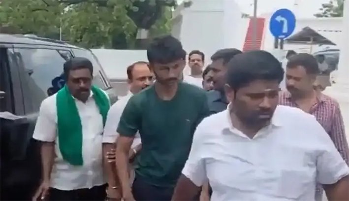 சட்டப்பேரவை நிகழ்வுகளை பார்க்க வந்த இன்பநிதி..!
