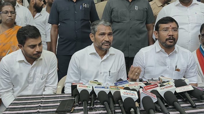 கை துண்டிக்கப்பட்ட முருகன் சிகிச்சைக்கு ரூ.6 லட்சம் உதவி