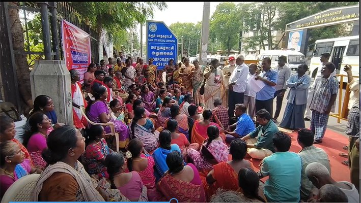 கரூரில் தூய்மை பணியாளர்கள் போராட்டம்-தற்காலிக வாபஸ்