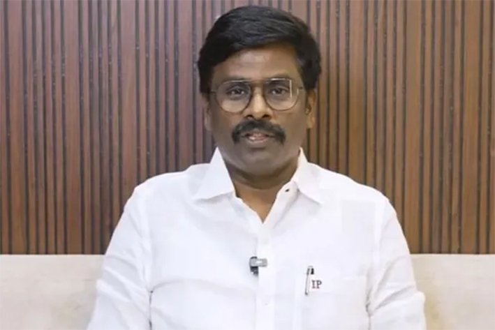 மரகதம் குமரவேலை வைத்துக்கொண்டு-விஜய் ஊழல் பற்றி பேசலாமா?