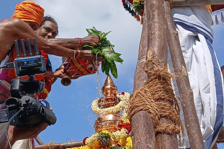 பட்டுக்கோட்டை அருகே ஓம் படை அய்யனார் கோவில் கும்பாபிஷேகம்...