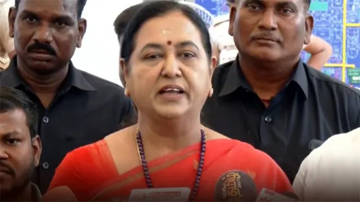 நிலுவை வழக்கு பற்றி சட்டசபையில் பேசுவது தவறு” – பிரேமலதா
