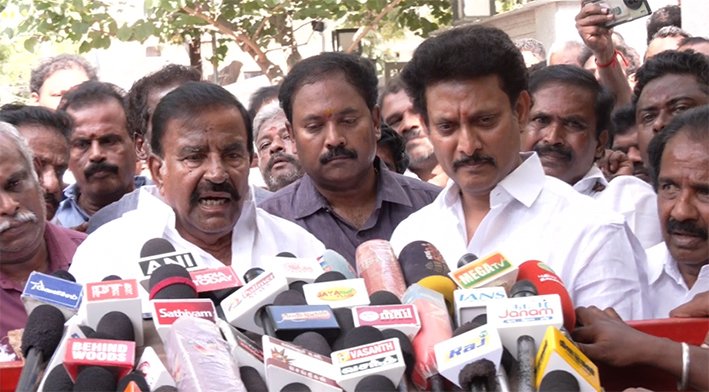 அரசியலுக்காக விஜிலென்ஸ் ரெய்டு-திருச்சியில் கே.என்.நேரு பேட்டி