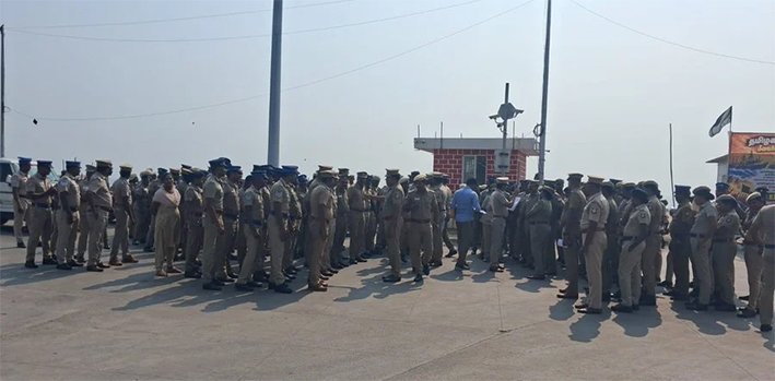 பட்டினப்பாக்கத்தில் மீனவர்கள் போராட்டம்; போலீஸ் குவிப்பு!