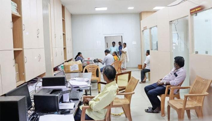 திருச்சி அரியமங்கலம் கோட்ட அலுவலகத்தில் ரெய்டு
