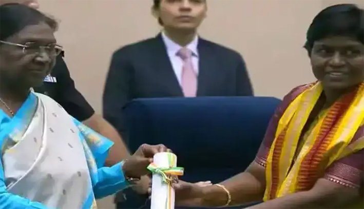ஆசிரியர் தினத்தில் 48 பேருக்கு தேசிய விருது!