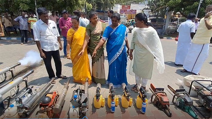 தஞ்சை மாநகராட்சி- மழைக்கால முன்னெச்சரிக்கை பணிகள் தீவிரம்