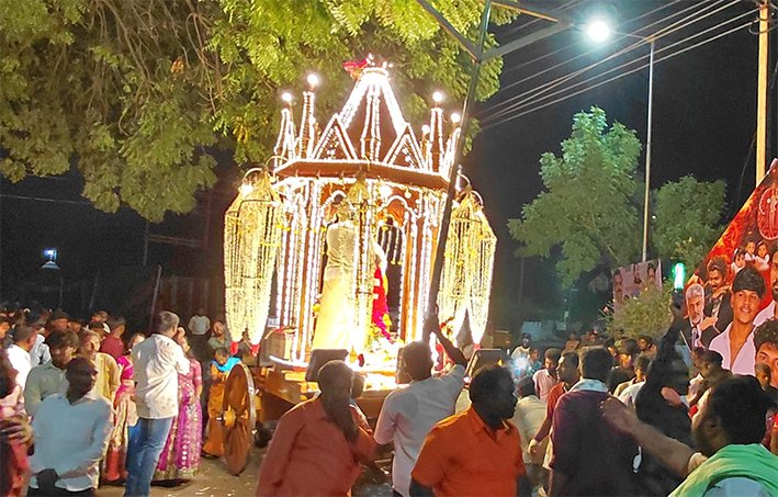 திருச்சி ஆலம்தெரு புனித செல்வநாயகி அம்மாள் ஆலய தேர்பவனி