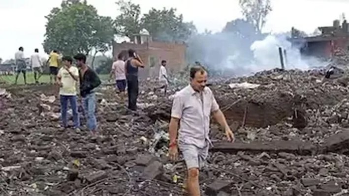 உ.பியில் பட்டாசு ஆலை வெடிவிபத்து- 20 பேர் காயம்-