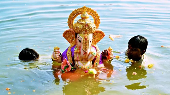 விநாயகர் சிலை கரைக்கும்போது அணையில் மூழ்கி வாலிபர் பலி