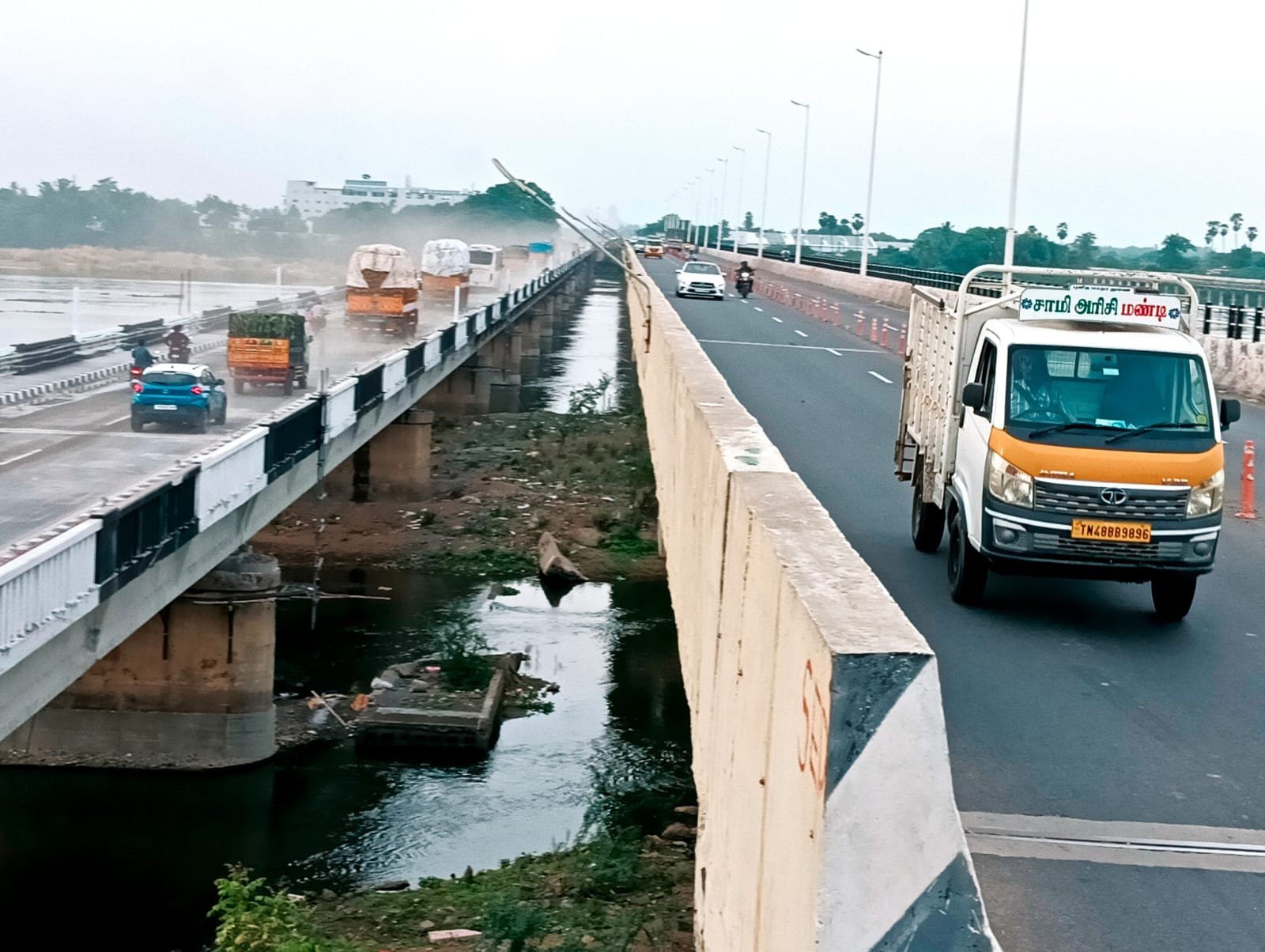 திருச்சி – சென்னை தேசிய நெடுஞ்சாலையில் போக்குவரத்து மீண்டும் தொடக்கம்