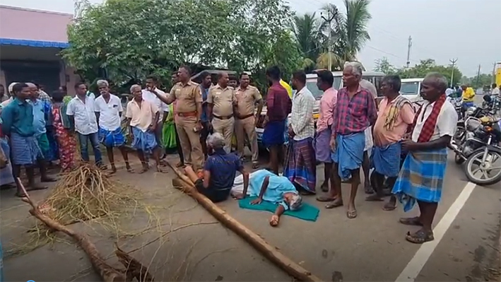 3 நாட்களாக குடிநீர் விநியோகம் இல்லை – பொதுமக்கள் சாலை மறியல்!