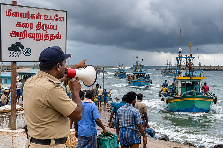 மீனவர்கள் உடனே கரை திரும்ப அறிவுறுத்தல்