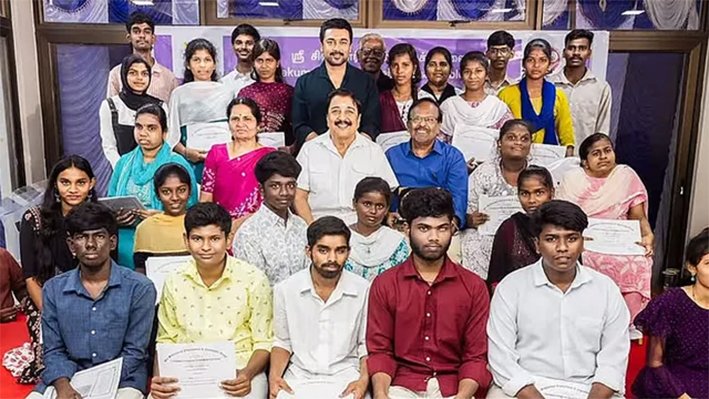 கல்வியும் ஒழுக்கமும் இருந்தால் சாதிக்கலாம்: சிவகுமார்