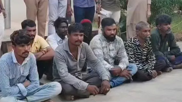 காதலனுடன் ஓடிப்போன இளம்பெண் கூட்டு பலாத்காரம்.. கணவன் வெறிச்செயல்