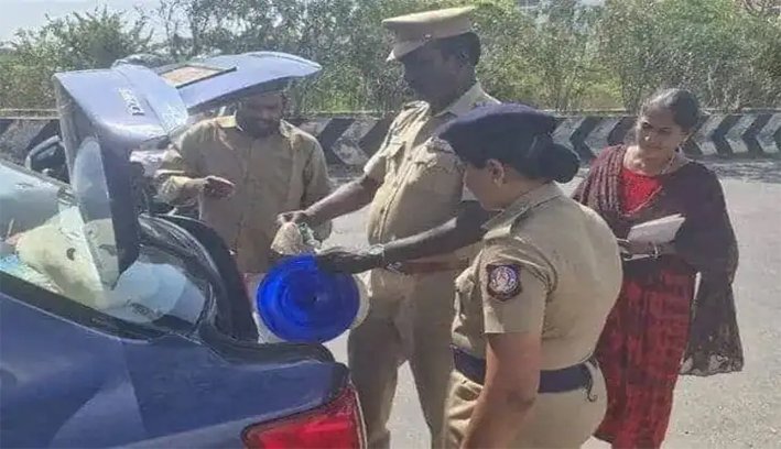 மதுராந்தகத்தில் பறக்கும் படையினர் தீவிர சோதனை