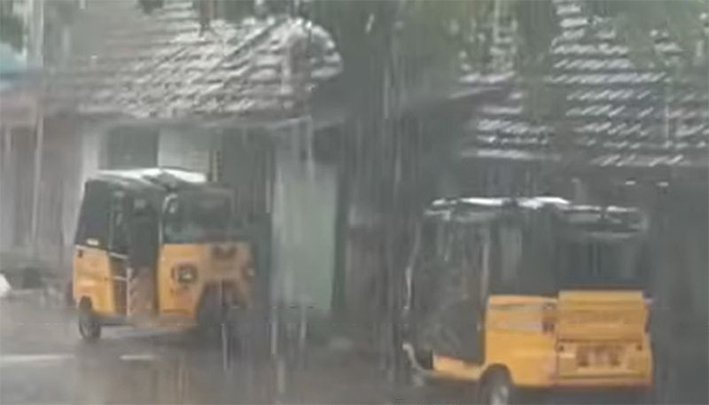 வேதாரண்யம் பகுதிகளில் மழை... பொதுமக்கள் மகிழ்ச்சி