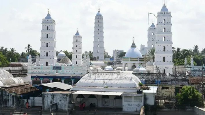 தமிழக அரசின் முடிவுக்கு நாகூர் தர்கா நிர்வாகம் எதிர்ப்பு