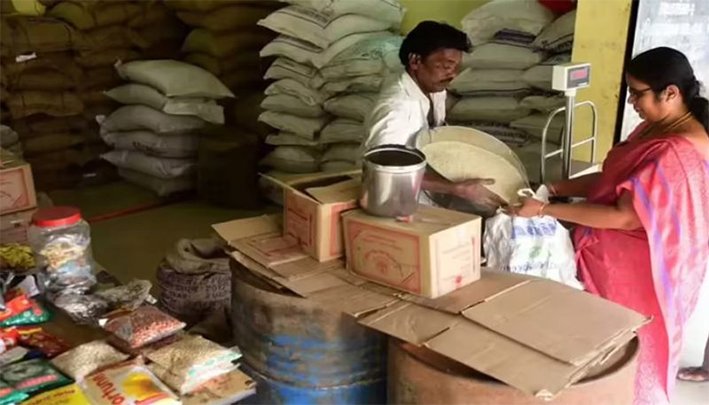 திருவள்ளூர் ரேஷன் கடைகளில் புழு, வண்டு அரிசி விநியோகம்
