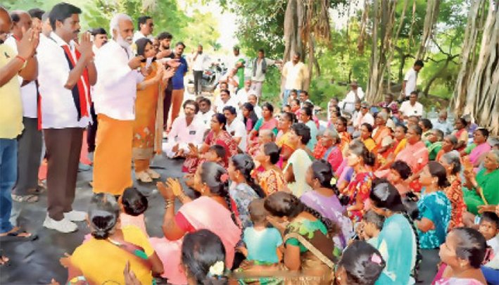 மதுராந்தகத்தில் திமுக வேட்பாளருக்கு பி.கே.சேகர்பாபு வாக்கு சேகரிப்பு