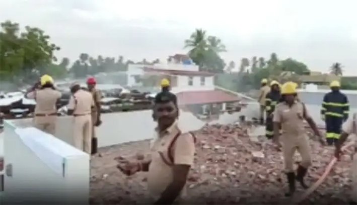 பயங்கர வெடிவித்து... கண்ணிமைக்கும் நேரத்தில் தரைமட்டமான வீடு